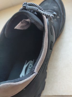 Slazenger Ayakkabı Yırtıldı