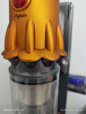 Dyson V12